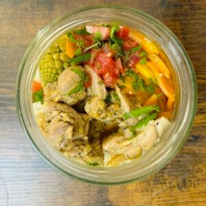 Poulet au citron confit et olives façon tajine, petit épeautre et légumes racines
